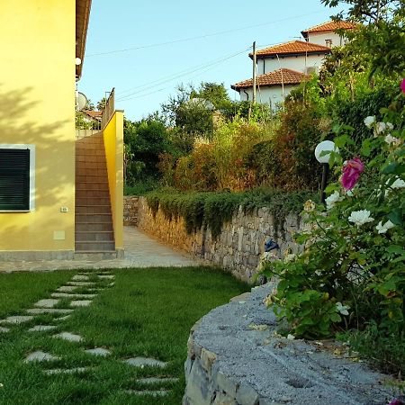 Casa Laura Villa Imperia Dış mekan fotoğraf